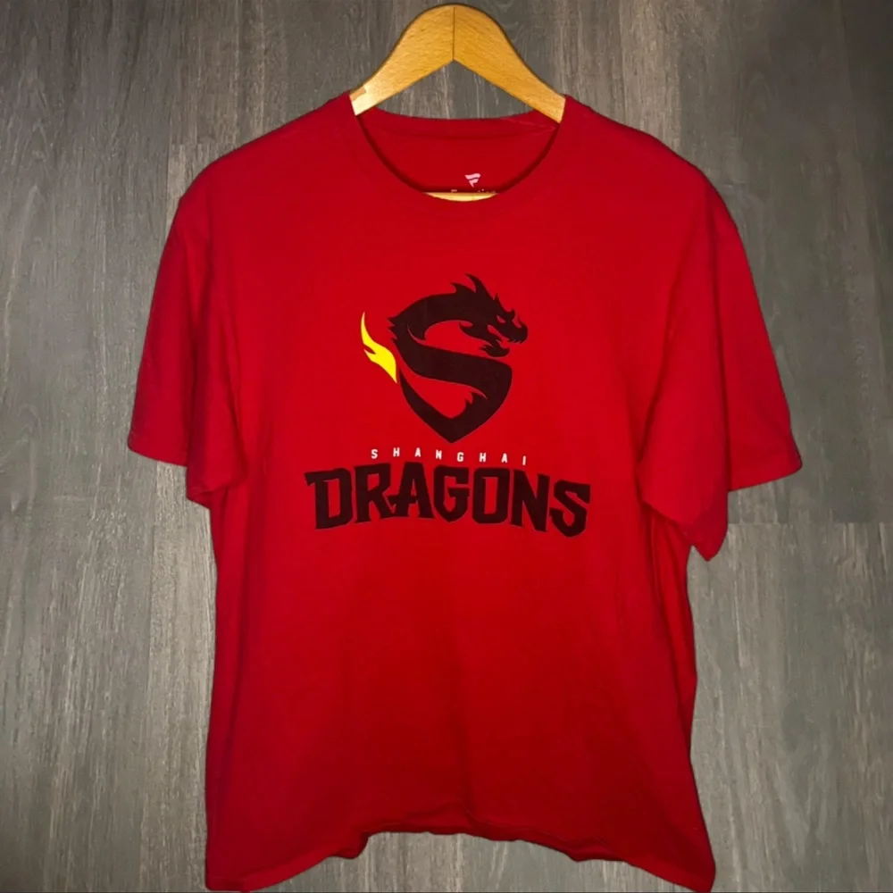 Shanghai Dragons Red‎ Graphic Tee Size Large 100% Cotton